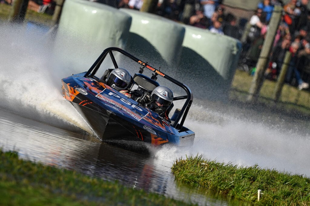 Ollie Silverton Teamed Up With Shama Putaranui To Take Out The Sprintec Boats Group A Title