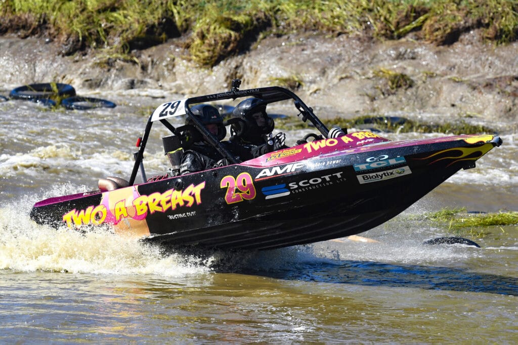 Norwegian celebrities actor and dancer Cengiz Al and journalist Nicolay Ramm double drove the Two A Breast boat in the MTW Group B class for the television show The Wildest Sports in the World. Kiwi brothers Deanne and Aaron Riddick stepped in as navigators.